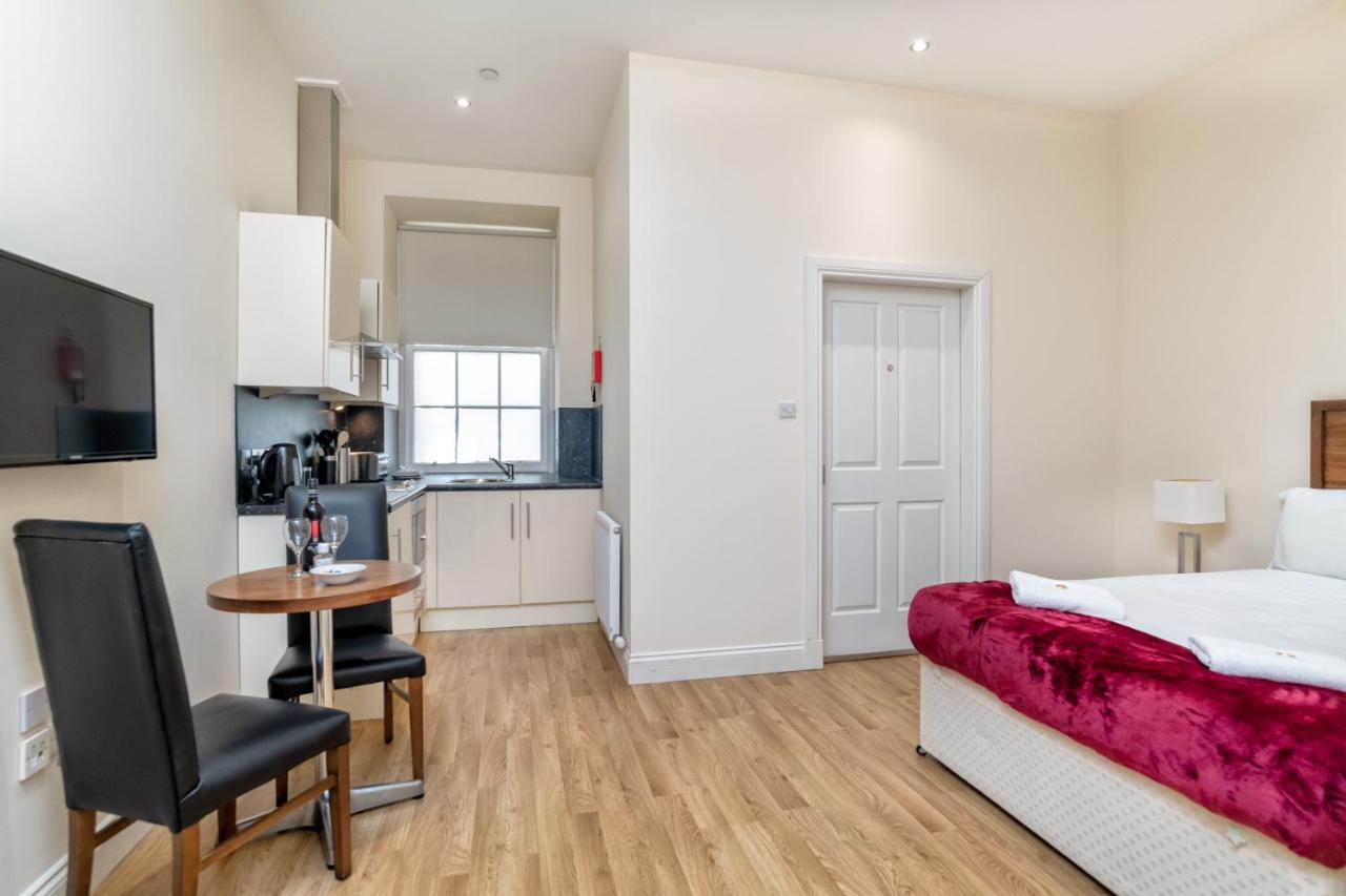 Victoria Court Suites - Aberdeen Extérieur photo